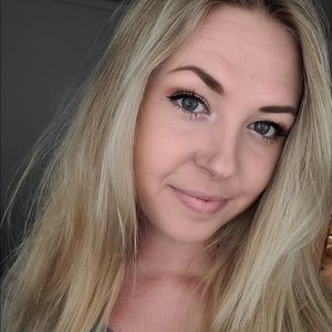 Meet your Posher, Raeanne